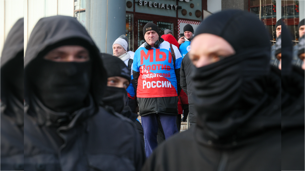 Депутаты ГД готовят антимигрантские инициативы: от запрета никабов до ограничения миграции