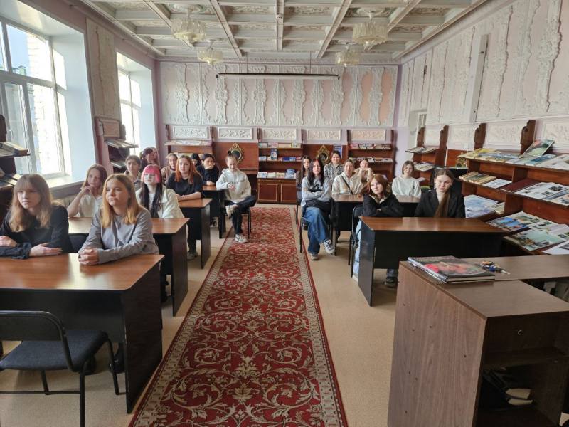 «Наркотики: свобода или зависимость?»: полицейские провели откровенный разговор со студентами «Наркотики: свобода или зависимость?»: полицейские провели откровенный разговор со студентами