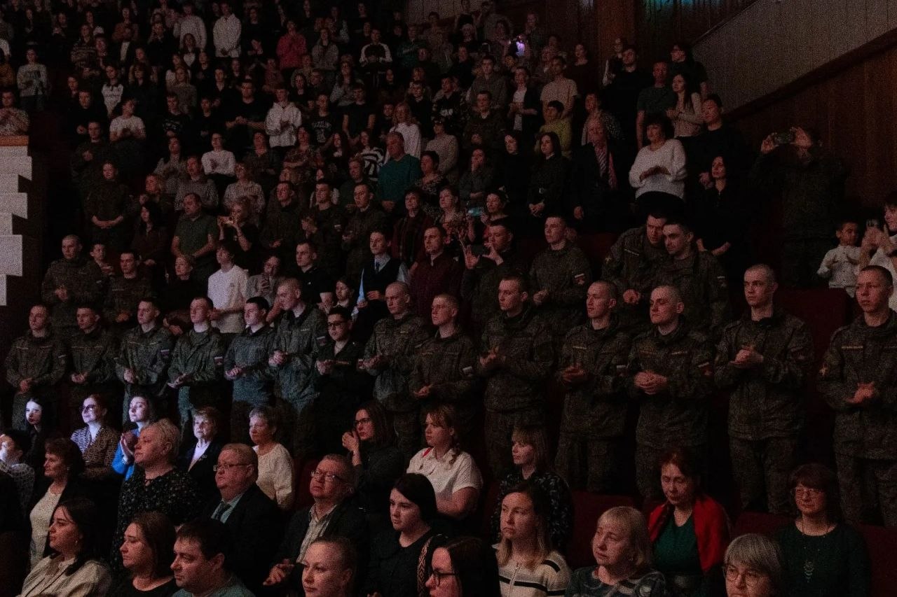 Мария Костюк: В ЕАО прошел фестивальмарафон театральных коллективов ДФО «ТЕАТР о СВОих» Мария Костюк: В ЕАО прошел фестивальмарафон театральных коллективов ДФО «ТЕАТР о СВОих»