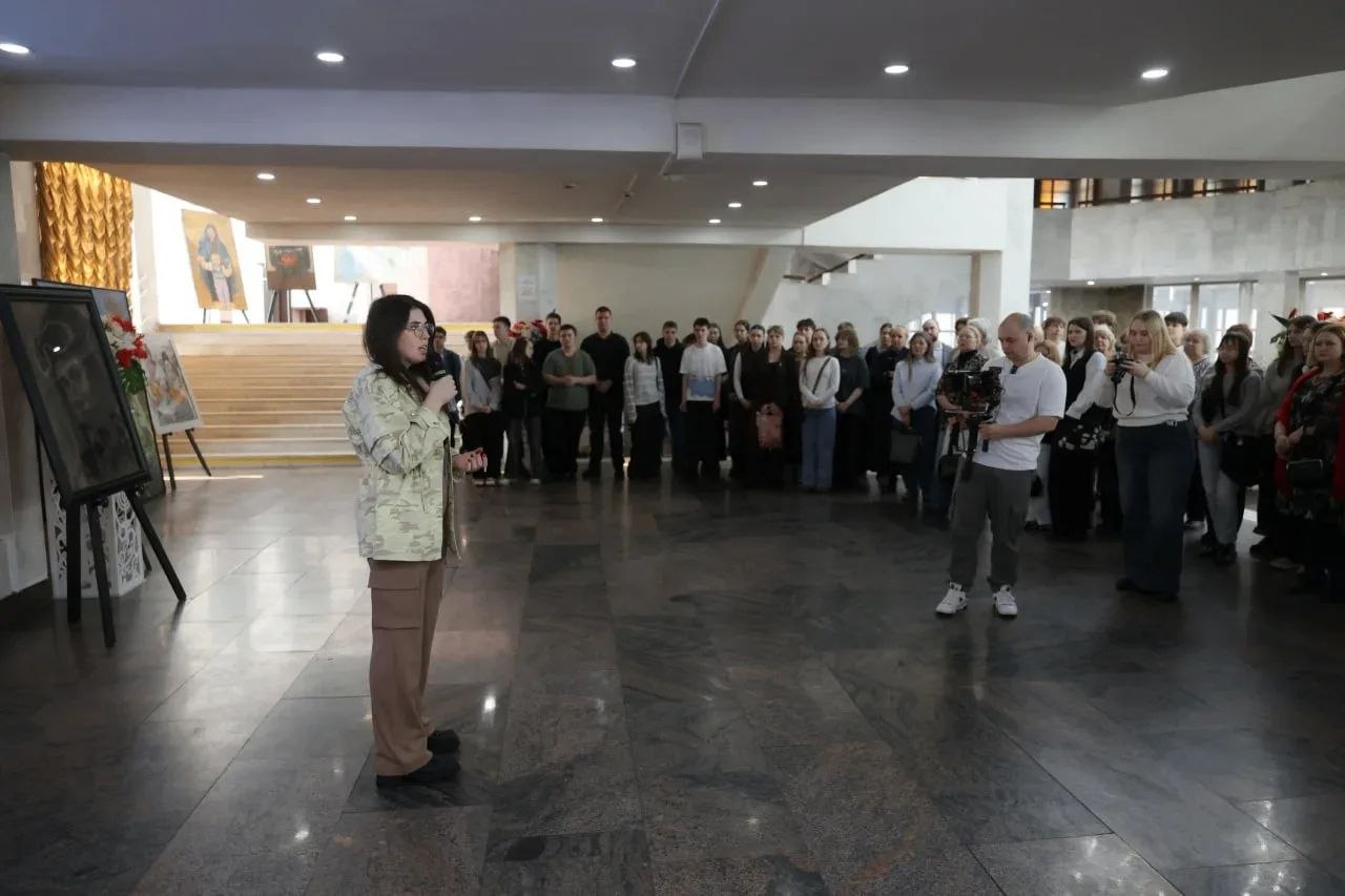 Мария Костюк: В ЕАО прошел фестивальмарафон театральных коллективов ДФО «ТЕАТР о СВОих» Мария Костюк: В ЕАО прошел фестивальмарафон театральных коллективов ДФО «ТЕАТР о СВОих»