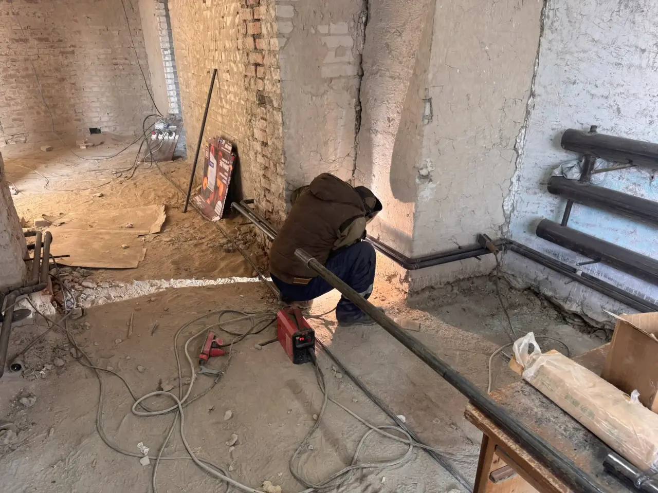 Продолжается капитальный ремонт в школе в селе Найфельд ЕАО Продолжается капитальный ремонт в школе в селе Найфельд ЕАО