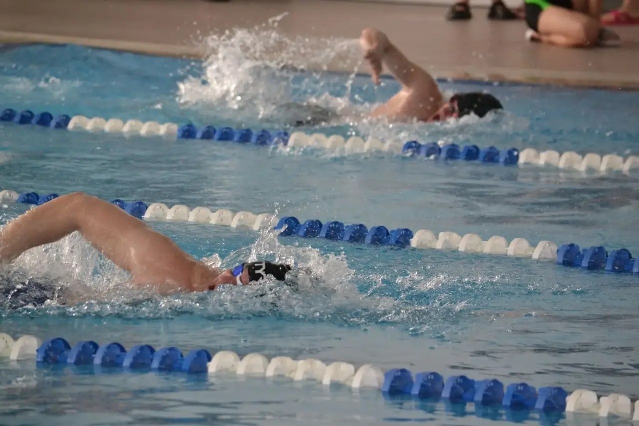 В Облучье прошёл турнир по плаванию, посвящённый Году единства народов России