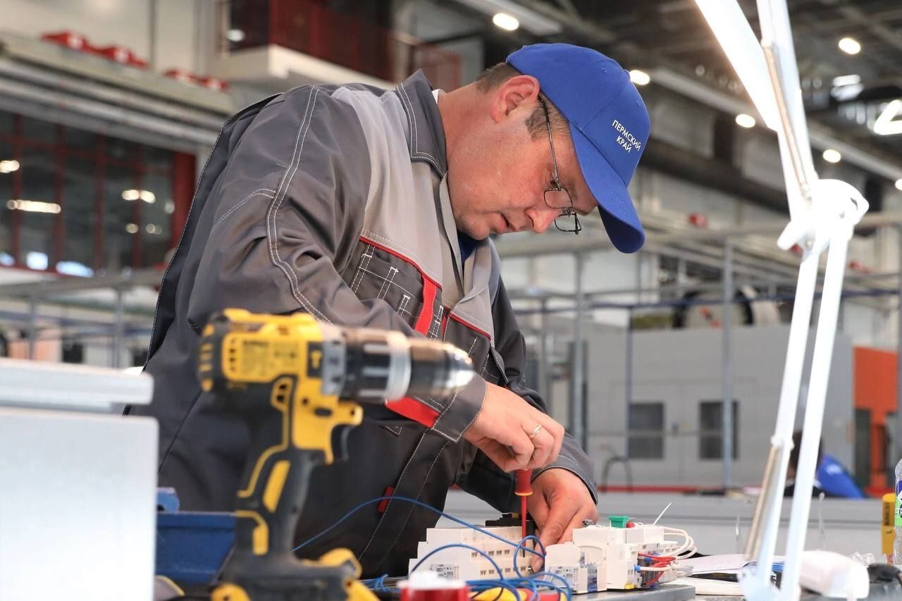 Ветеран СВО из ЕАО Дмитрий Смирнов примет участие в региональном этапе чемпионата профмастерства «Абилимпикс» (6+) Ветеран СВО из ЕАО Дмитрий Смирнов примет участие в региональном этапе чемпионата профмастерства «Абилимпикс» (6+)