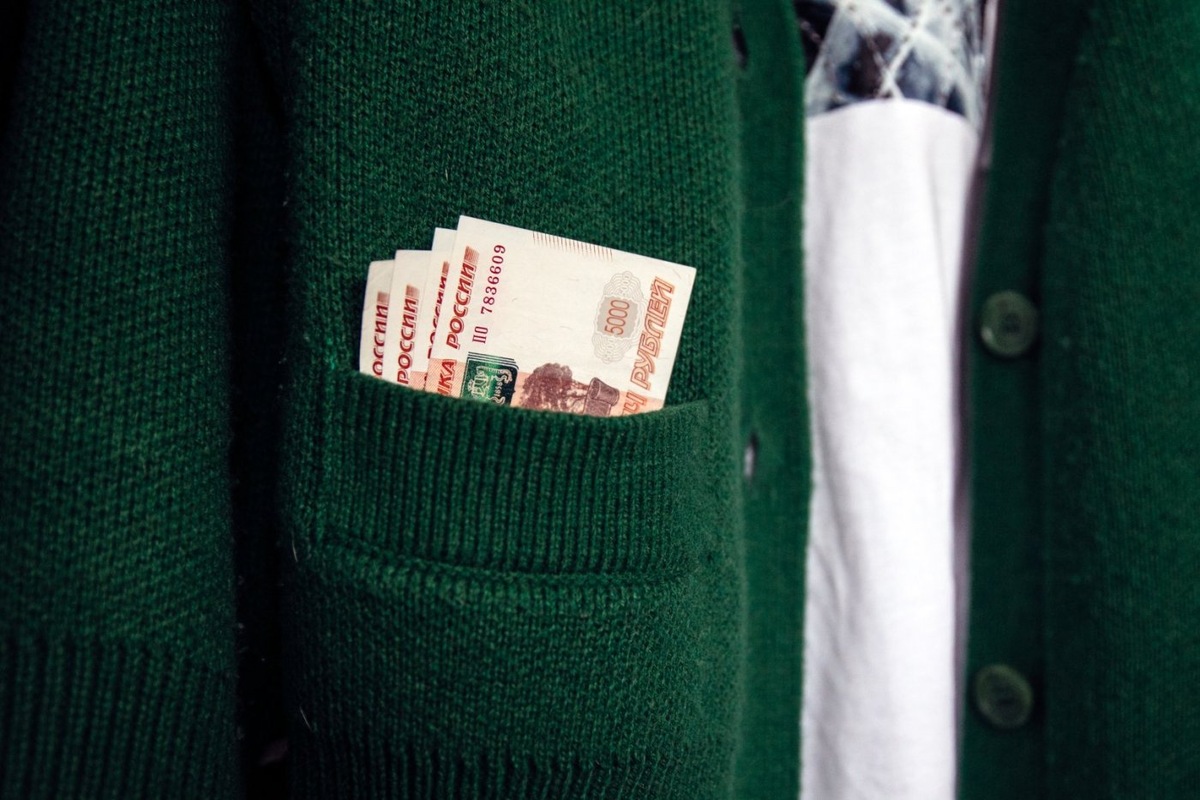 Женские пенсии в России превысили мужские на 221 рубль