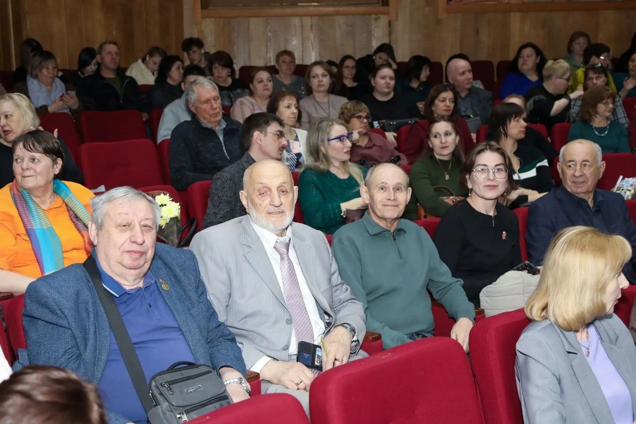 Депутаты поздравили работников культуры и деятелей искусства Депутаты поздравили работников культуры и деятелей искусства