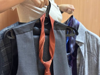 Куртки, кофты, сумки и 154 пар носков украл биробиджанец в одном из магазинов города