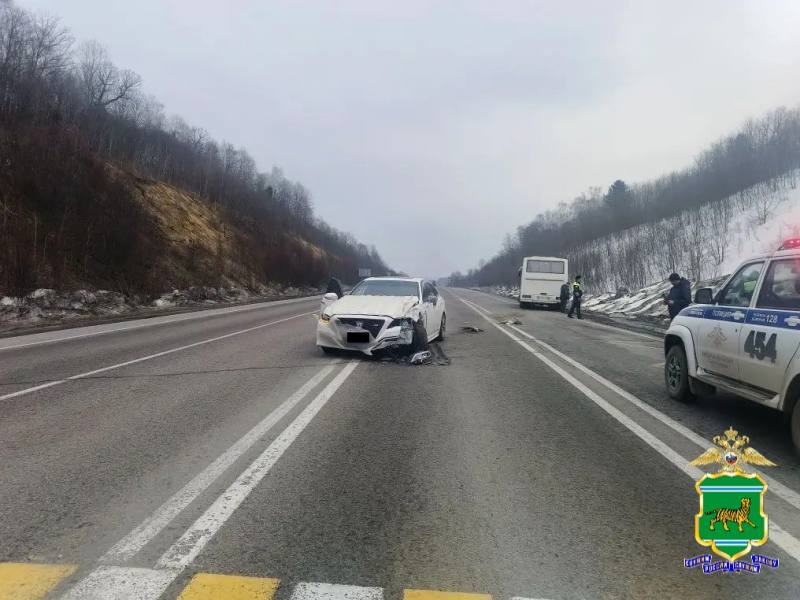 В Биробиджане при столкновении двух машин пострадал водитель легкового автомобиля В Биробиджане при столкновении двух машин пострадал водитель легкового автомобиля