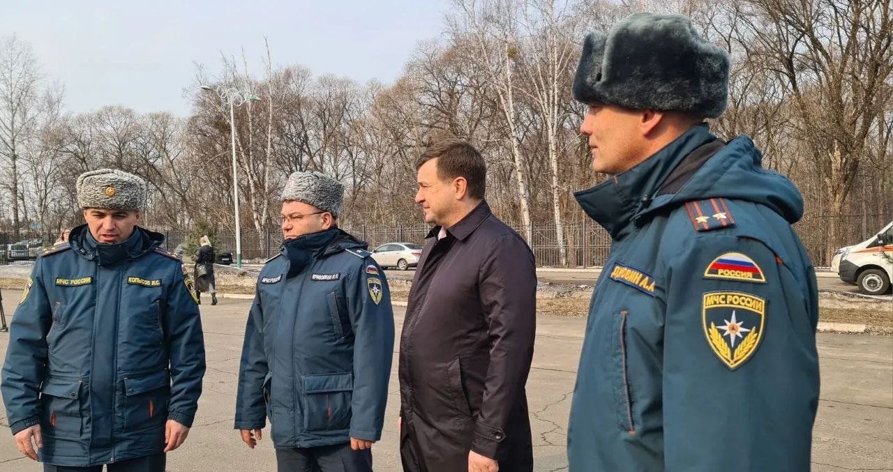 В Биробиджане прошёл смотр сил и средств областной подсистемы РСЧС В Биробиджане прошёл смотр сил и средств областной подсистемы РСЧС