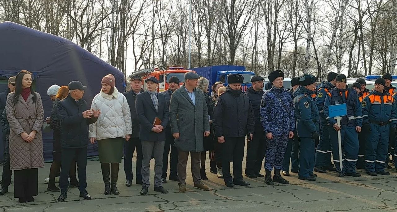 В Биробиджане прошёл смотр сил и средств областной подсистемы РСЧС В Биробиджане прошёл смотр сил и средств областной подсистемы РСЧС