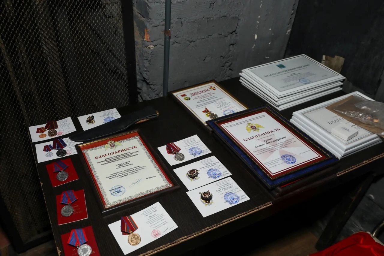 В Биробиджане отметили 10-летие Росгвардии и 215-летие войск правопорядка В Биробиджане отметили 10-летие Росгвардии и 215-летие войск правопорядка