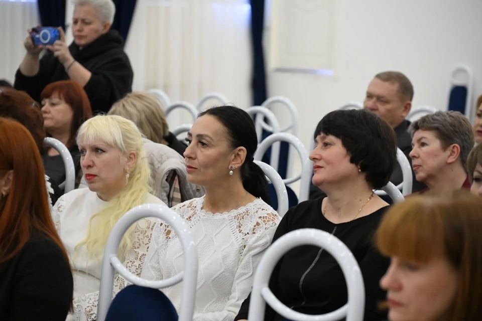 Мария Костюк: Во время поездки экспертов подкомиссии Госсовета РФ по сохранению исторической памяти в ДНР провели встречу с общественностью — хранителями истории, которые работают в государственных и муниципальных музеях, а... Мария Костюк: Во время поездки экспертов подкомиссии Госсовета РФ по сохранению исторической памяти в ДНР провели встречу с общественностью — хранителями истории, которые работают в государственных и муниципальных музеях, а...