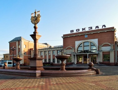 В годы Великой Отечественной войны на фронт ушли более 11 тысяч жителей ЕАО , семь тысяч наших земляков погибли или пропали без вести