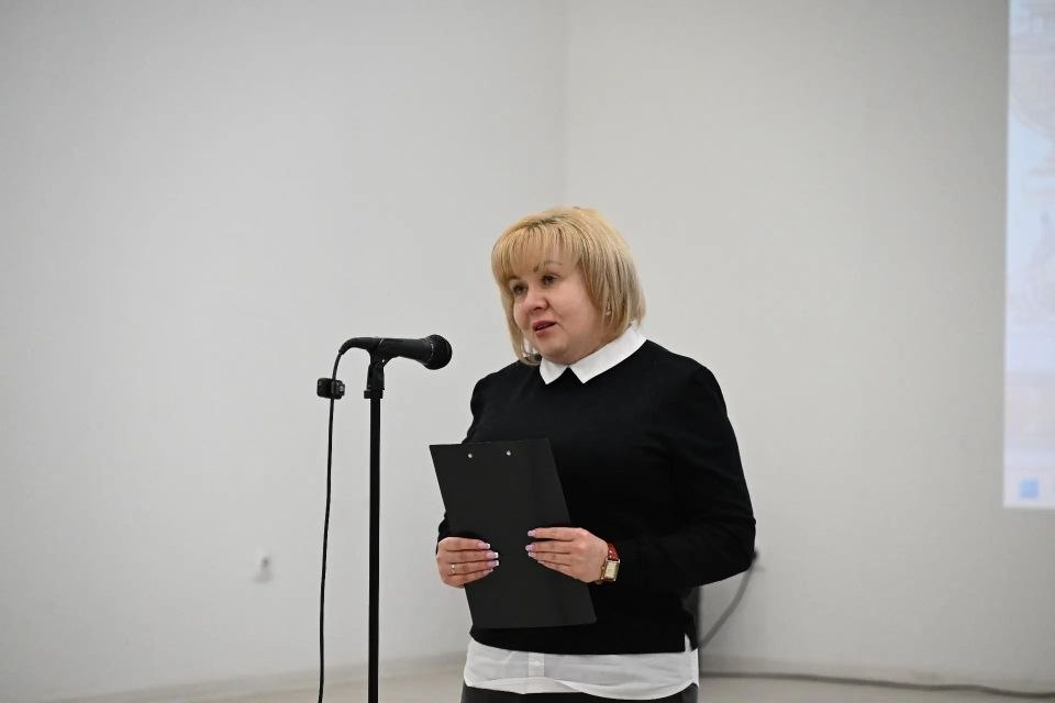 Мария Костюк: Во время поездки экспертов подкомиссии Госсовета РФ по сохранению исторической памяти в ДНР провели встречу с общественностью — хранителями истории, которые работают в государственных и муниципальных музеях, а... Мария Костюк: Во время поездки экспертов подкомиссии Госсовета РФ по сохранению исторической памяти в ДНР провели встречу с общественностью — хранителями истории, которые работают в государственных и муниципальных музеях, а...