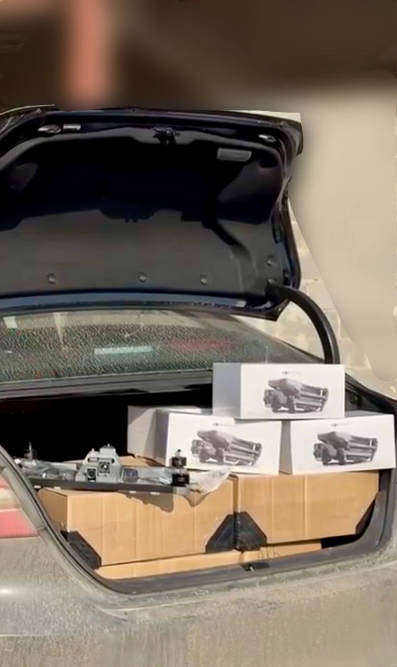 Губернатор Еврейской автономной области Мария Фёдоровна Костюк в рамках рабочей поездки на новые территории нашла время заехать к нам в добровольческий Дальневосточный отряд Барс-8 (Хабаровск) - и лично передать нужные для... Губернатор Еврейской автономной области Мария Фёдоровна Костюк в рамках рабочей поездки на новые территории нашла время заехать к нам в добровольческий Дальневосточный отряд Барс-8 (Хабаровск) - и лично передать нужные для...