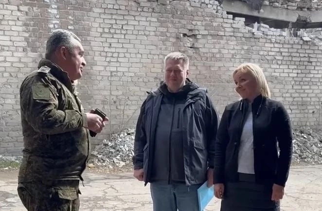 Гуманитарную помощь бойцам в зону СВО доставила делегация ЕАО