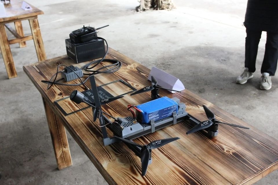 Гуманитарную помощь бойцам в зону СВО доставила делегация ЕАО Гуманитарную помощь бойцам в зону СВО доставила делегация ЕАО