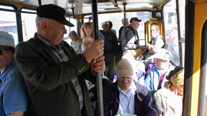 Льготы на проезд пенсионерам: кто рискует остаться без бесплатного билета