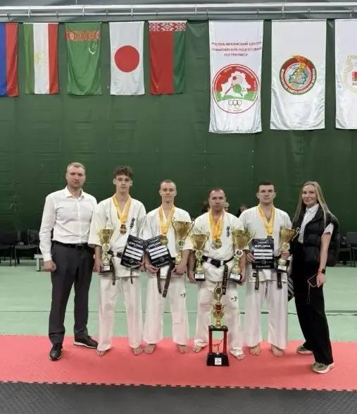 Команда спортсменов из ЕАО приняла участие в международных соревнований по киокусинкай «Belarus Open Cup» Команда спортсменов из ЕАО приняла участие в международных соревнований по киокусинкай «Belarus Open Cup»