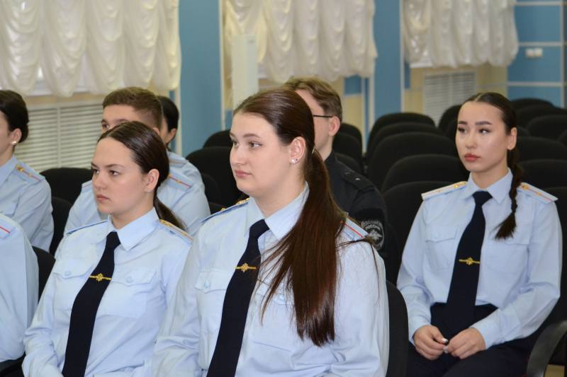 Курсанты ДВЮИ МВД России им. И.Ф. Шилова завершили преддипломную практику в УМВД России по ЕАО Курсанты ДВЮИ МВД России им. И.Ф. Шилова завершили преддипломную практику в УМВД России по ЕАО