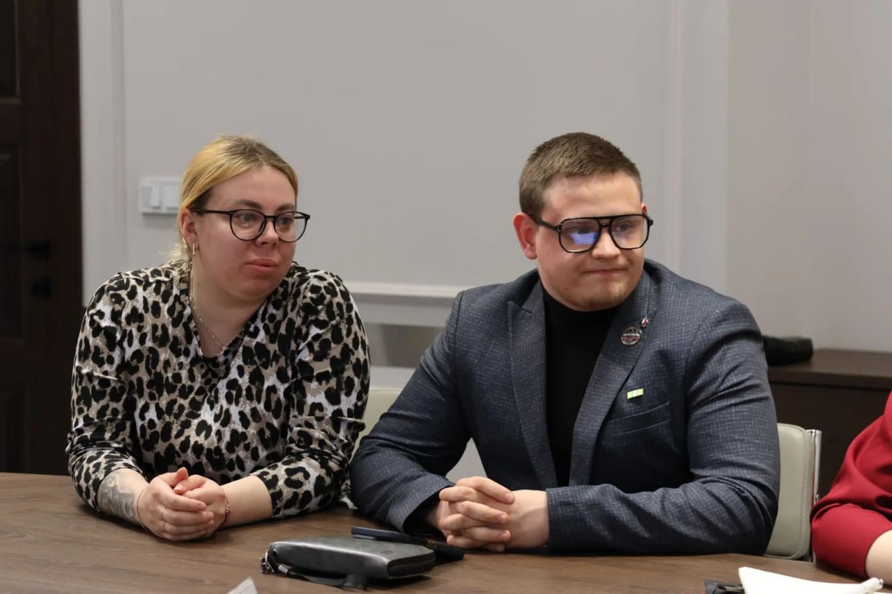 Мария Костюк: В феврале вместе с представителями агробизнеса и участниками специальной военной операции из ЕАО встречались с Ассоциацией «Народный фермер» и знакомились с производством ее председателя Олега Сироты Мария Костюк: В феврале вместе с представителями агробизнеса и участниками специальной военной операции из ЕАО встречались с Ассоциацией «Народный фермер» и знакомились с производством ее председателя Олега Сироты