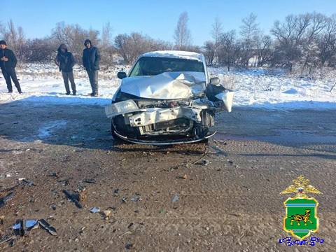 В Смидовичском районе водитель выехал на полосу встречного движения и совершил столкновение с иномаркой В Смидовичском районе водитель выехал на полосу встречного движения и совершил столкновение с иномаркой