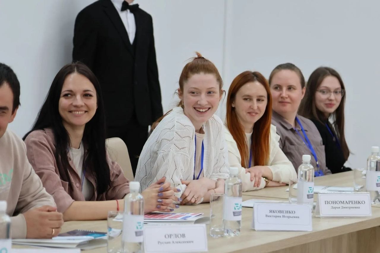 Мария Костюк: Накануне Дня космонавтики открыли съезд молодежных правительств Дальневосточного Федерального округа Мария Костюк: Накануне Дня космонавтики открыли съезд молодежных правительств Дальневосточного Федерального округа