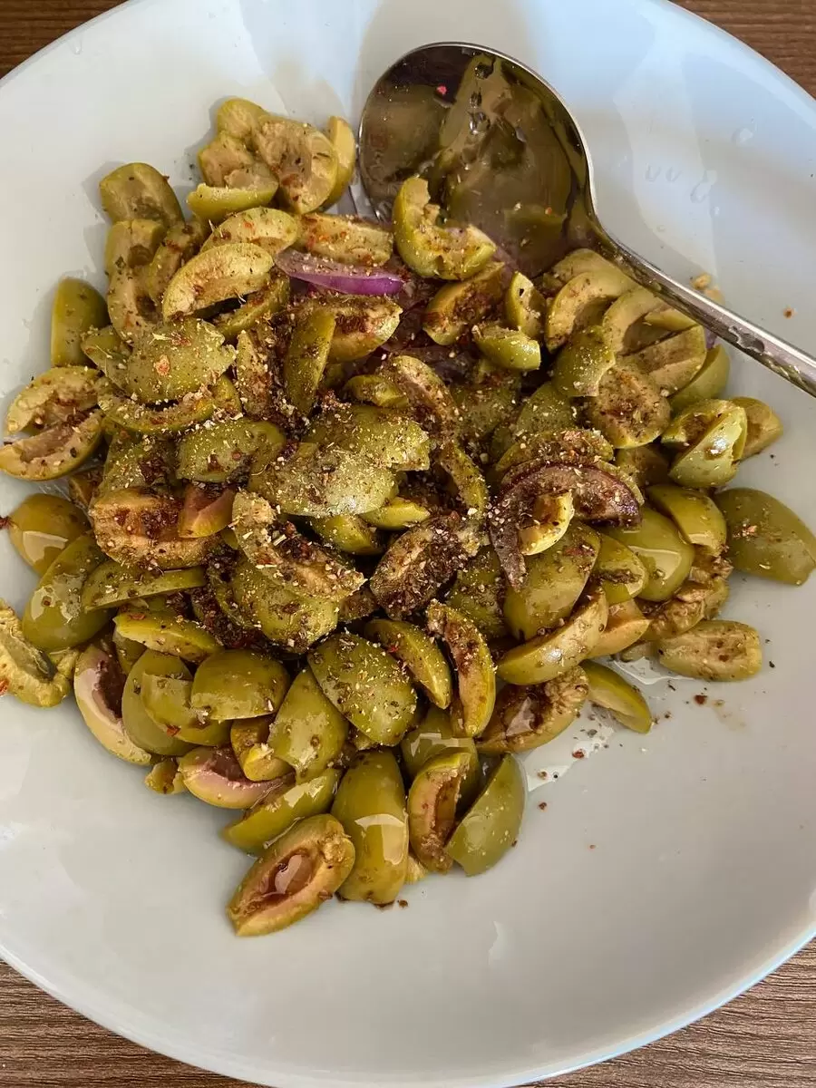 Нежный салат с оливками для любого повода