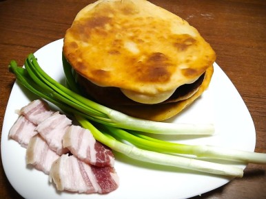 Хрустящие лепешки за считанные минуты: простой рецепт, который выручает