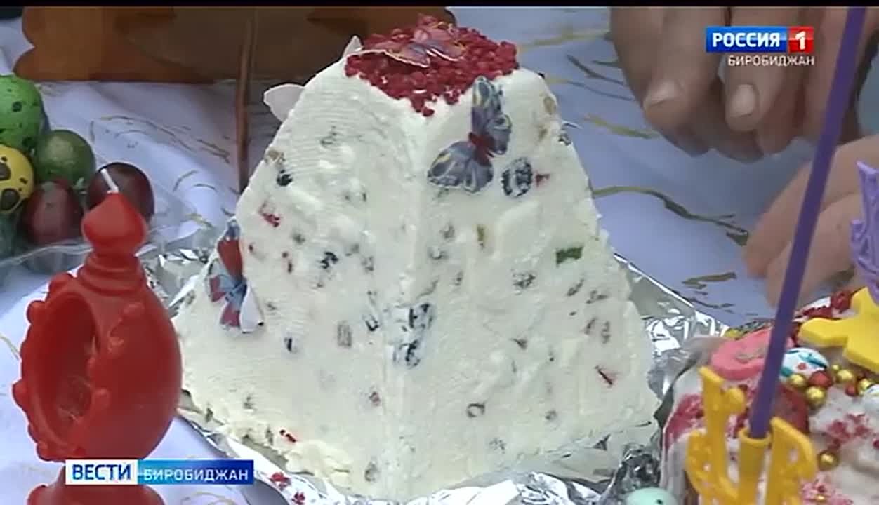 Верующие освятили куличи и яйца