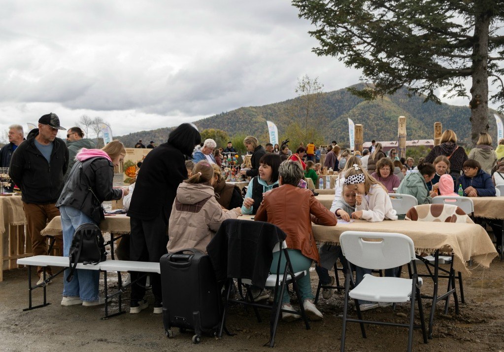 Нанайскую куклу-оберег изготовят на мастер-классе участники III Этнофеста «Бирария» Нанайскую куклу-оберег изготовят на мастер-классе участники III Этнофеста «Бирария»