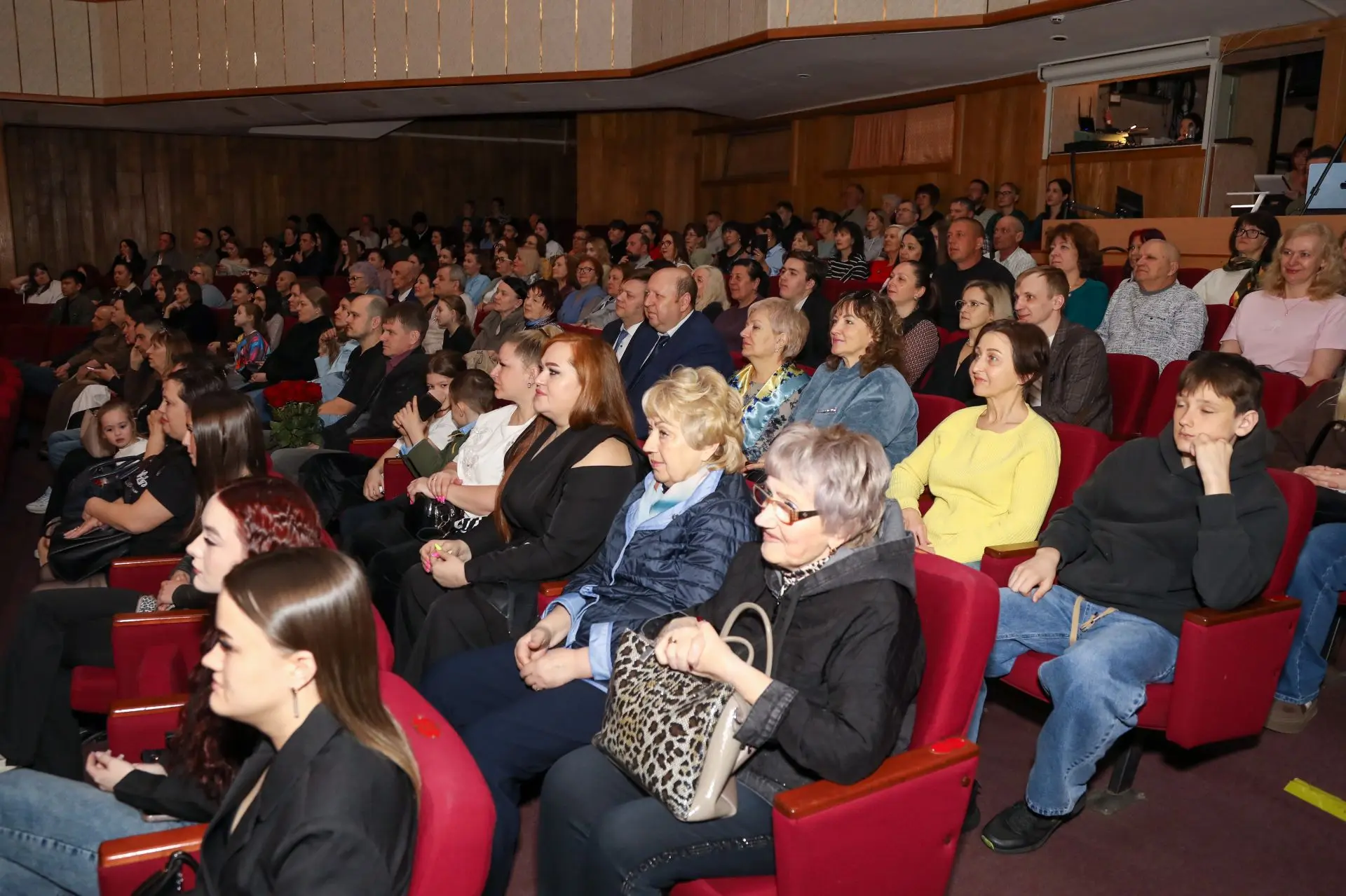 Танцевальный коллектив «Овация» – 25 лет на сцене! Танцевальный коллектив «Овация» – 25 лет на сцене!