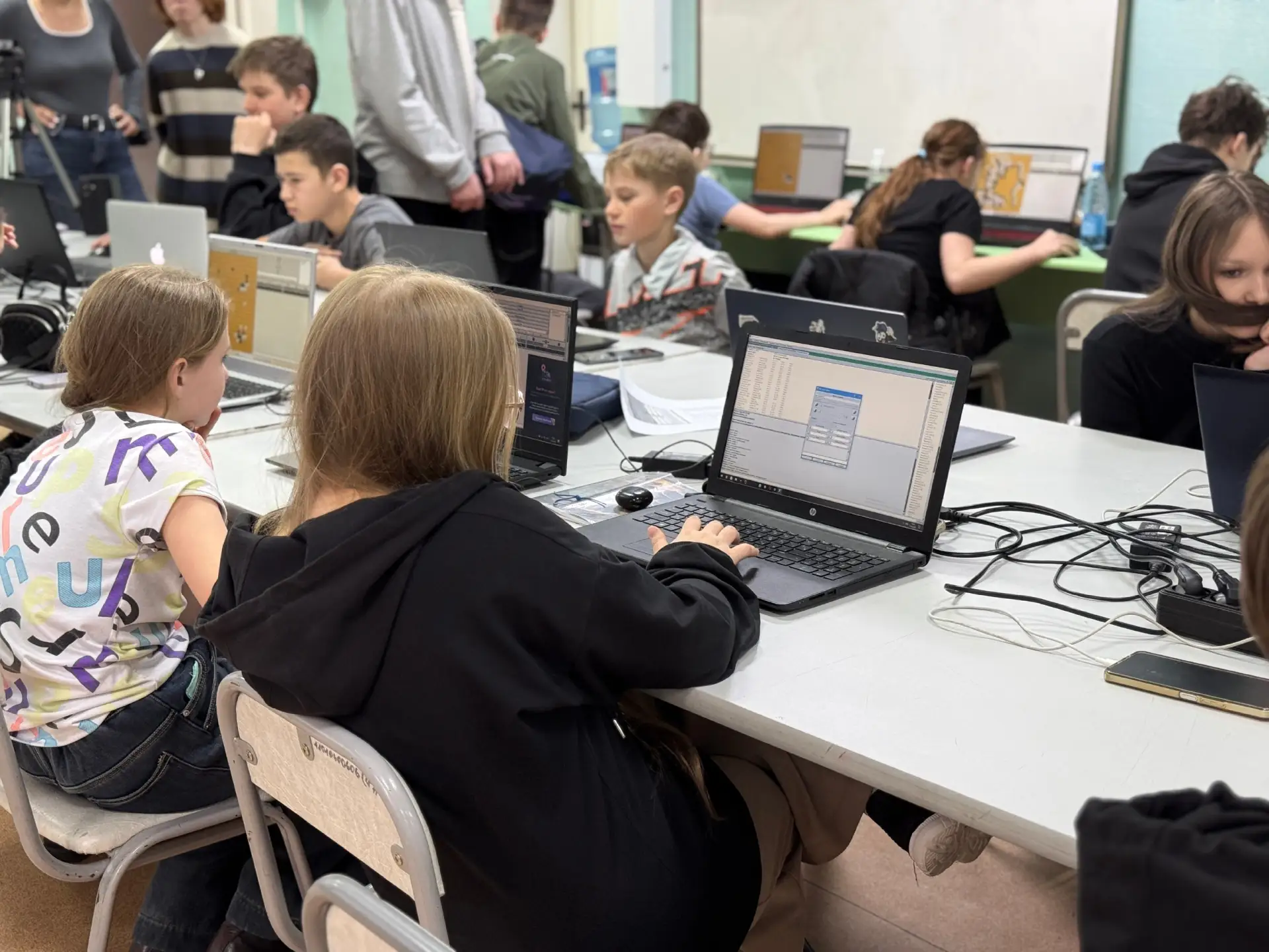 Около 84 команд со всей России собрал всероссийский командный турнир по игре го в Биробиджане Около 84 команд со всей России собрал всероссийский командный турнир по игре го в Биробиджане