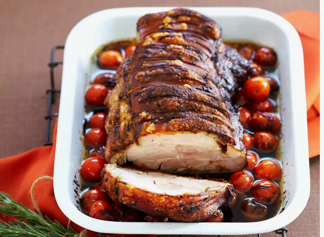 Искусство запекания свинины: секреты сочного и ароматного блюда