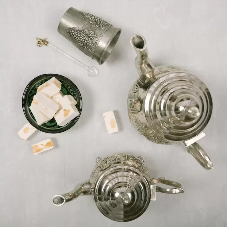 Эфирное серебро: как вернуть сияние любимой посуды