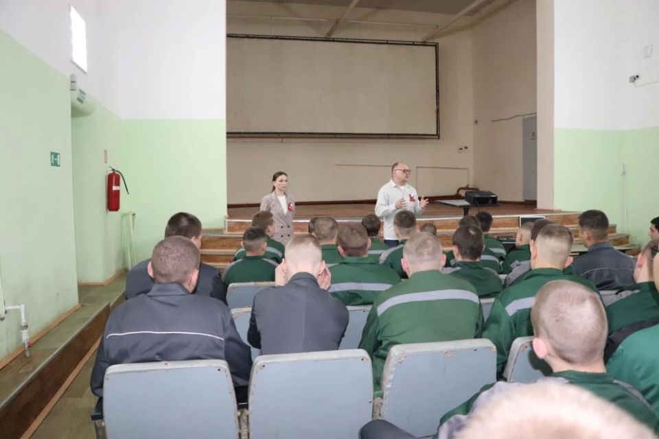 В преддверии празднования Дня Победы в Великой Отечественной войне 1941-1945 гг. в Биробиджанской воспитательной колонии проведена информационная встреча и тематический мастер-классдля осужденных В преддверии празднования Дня Победы в Великой Отечественной войне 1941-1945 гг. в Биробиджанской воспитательной колонии проведена информационная встреча и тематический мастер-классдля осужденных