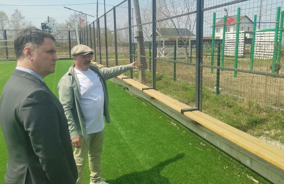 Депутат-коммунист Алексей Корниенко работает в Приморском крае Депутат-коммунист Алексей Корниенко работает в Приморском крае