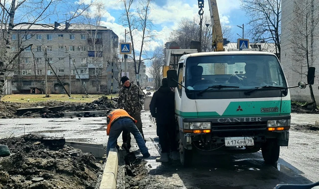 В Биробиджане начался сезон дорожных работ