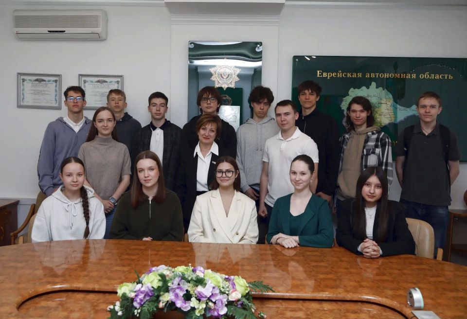 Старшеклассники лицея при ПГУ побывали в роли законодателей Старшеклассники лицея при ПГУ побывали в роли законодателей