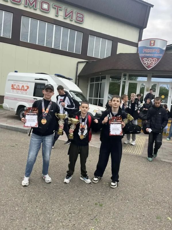 Спортсмены из ЕАО приняли участие в региональном фестивале по рукопашному бою Спортсмены из ЕАО приняли участие в региональном фестивале по рукопашному бою
