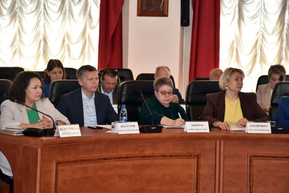 Состоялось заседание постоянных комитетов парламента ЕАО Состоялось заседание постоянных комитетов парламента ЕАО