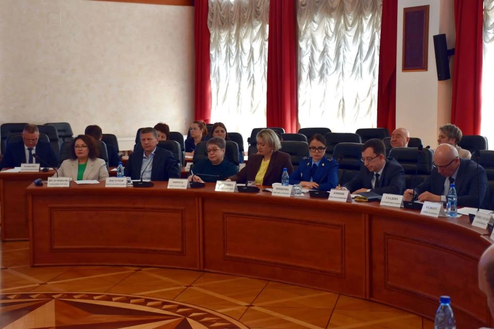 Состоялось заседание постоянных комитетов парламента ЕАО Состоялось заседание постоянных комитетов парламента ЕАО