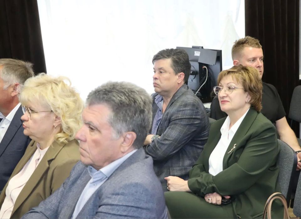 Сегодня, 22 мая 2026 года, под председательством прокурора Еврейской автономной области Дмитрия Седых состоялось заседание межведомственной рабочей группы, на котором обсудили вопросы обеспечения законности при реализации в... Сегодня, 22 мая 2026 года, под председательством прокурора Еврейской автономной области Дмитрия Седых состоялось заседание межведомственной рабочей группы, на котором обсудили вопросы обеспечения законности при реализации в...