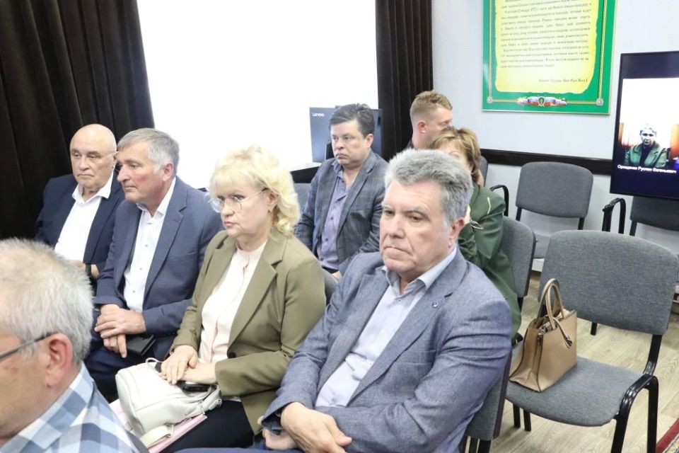 Сегодня, 22 мая 2026 года, под председательством прокурора Еврейской автономной области Дмитрия Седых состоялось заседание межведомственной рабочей группы, на котором обсудили вопросы обеспечения законности при реализации в... Сегодня, 22 мая 2026 года, под председательством прокурора Еврейской автономной области Дмитрия Седых состоялось заседание межведомственной рабочей группы, на котором обсудили вопросы обеспечения законности при реализации в...