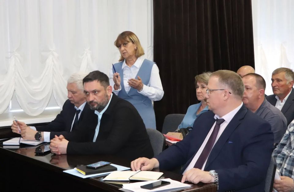 Сегодня, 22 мая 2026 года, под председательством прокурора Еврейской автономной области Дмитрия Седых состоялось заседание межведомственной рабочей группы, на котором обсудили вопросы обеспечения законности при реализации в... Сегодня, 22 мая 2026 года, под председательством прокурора Еврейской автономной области Дмитрия Седых состоялось заседание межведомственной рабочей группы, на котором обсудили вопросы обеспечения законности при реализации в...