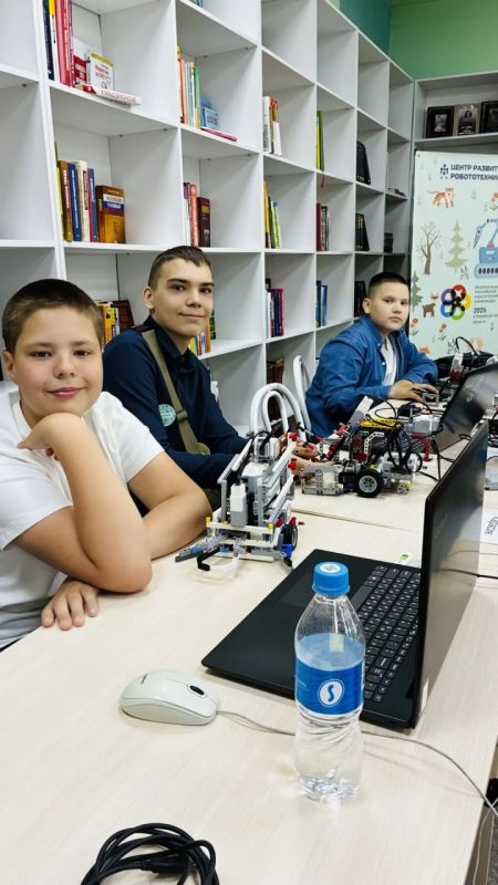 Центр развития робототехники в четвертый раз провел региональный этап Российской робототехнической олимпиады «РРО - Биробиджан 2026» Центр развития робототехники в четвертый раз провел региональный этап Российской робототехнической олимпиады «РРО - Биробиджан 2026»