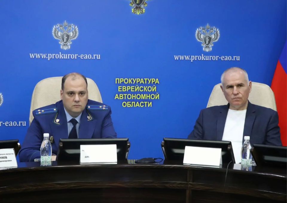 Сегодня, 22 мая 2026 года, под председательством прокурора Еврейской автономной области Дмитрия Седых состоялось заседание межведомственной рабочей группы, на котором обсудили вопросы обеспечения законности при реализации в...