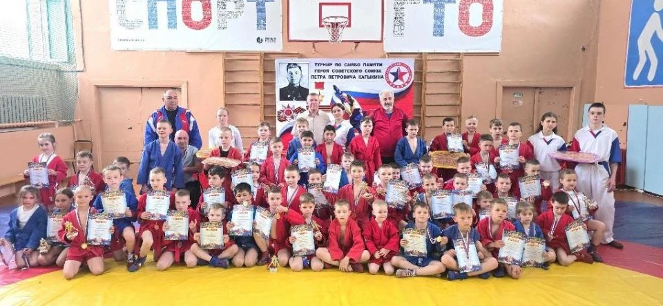 В ЕАО прошел традиционный турнир по самбо