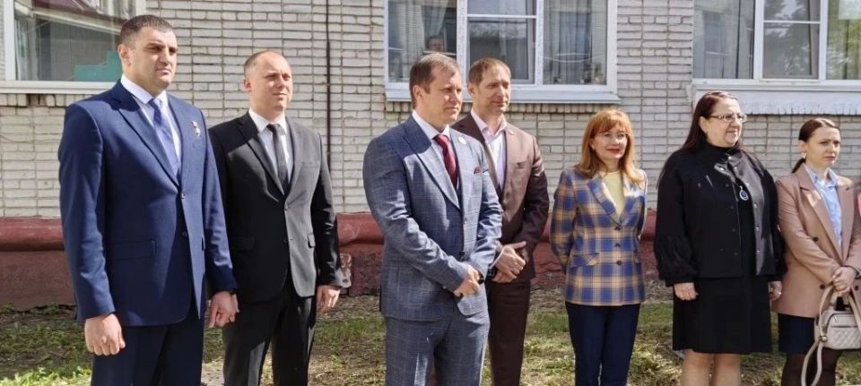 В Биробиджане прозвенели последние звонки В Биробиджане прозвенели последние звонки