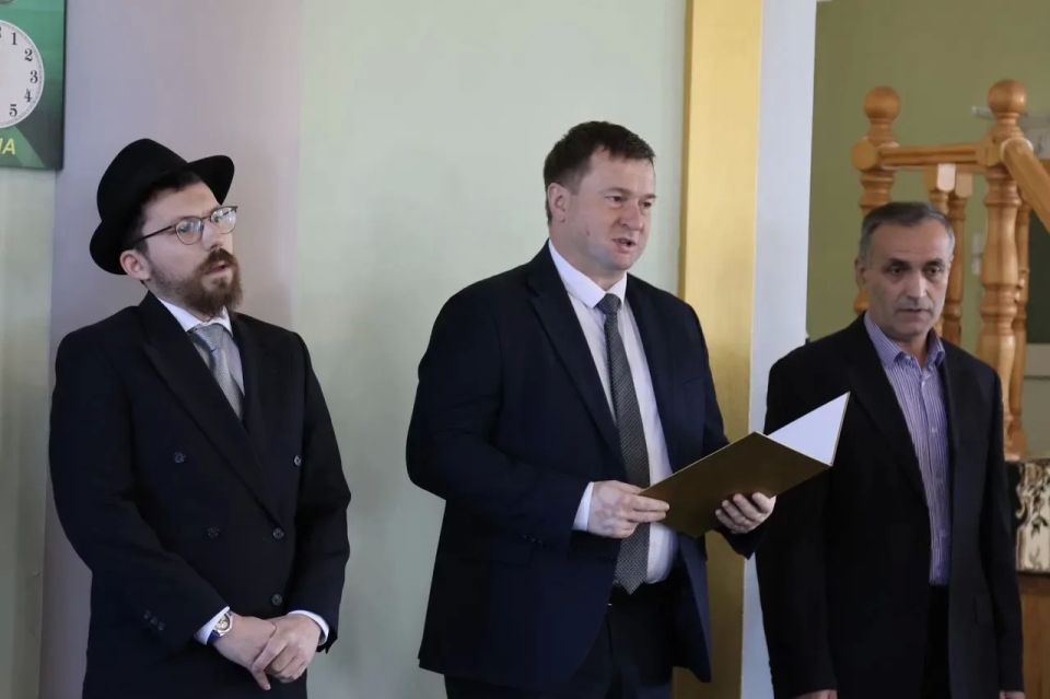 С праздником, дорогие мусульмане! С праздником, дорогие мусульмане!