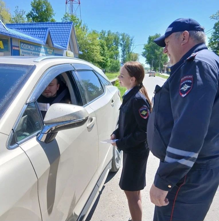«Едем в лето, соблюдая ПДД»: в Амурзете школьники и ГИБДД провели совместную профилактическую акцию «Едем в лето, соблюдая ПДД»: в Амурзете школьники и ГИБДД провели совместную профилактическую акцию